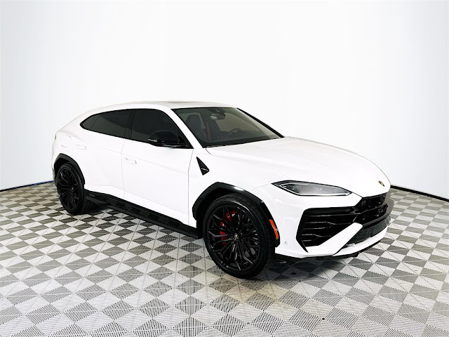 2025 Lamborghini Urus SE