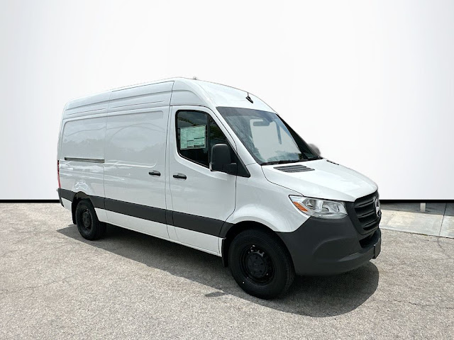 2026 Mercedes-Benz Sprinter 2500 Cargo 144 WB
